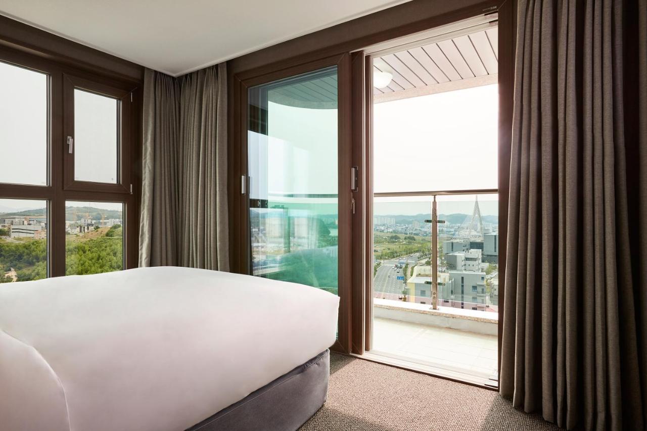 Raonstay in Perla Hotel Jinju Bagian luar foto