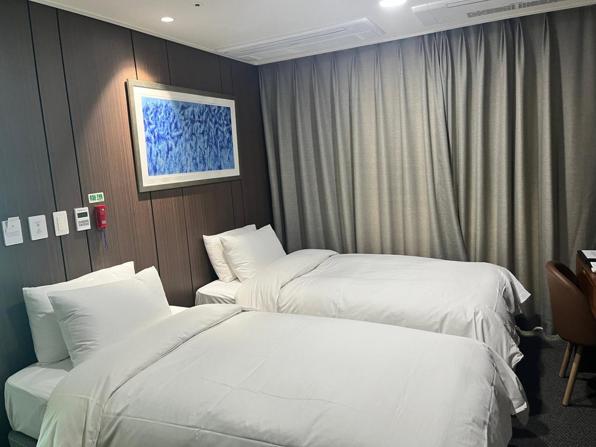 Raonstay in Perla Hotel Jinju Bagian luar foto