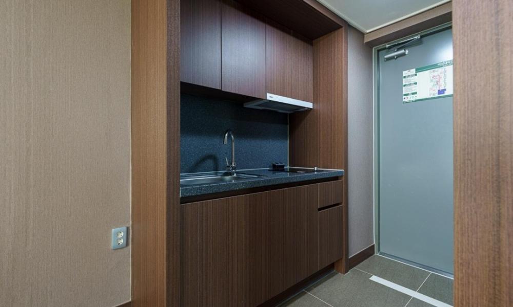 Raonstay in Perla Hotel Jinju Bagian luar foto