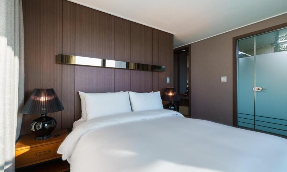 Raonstay in Perla Hotel Jinju Bagian luar foto