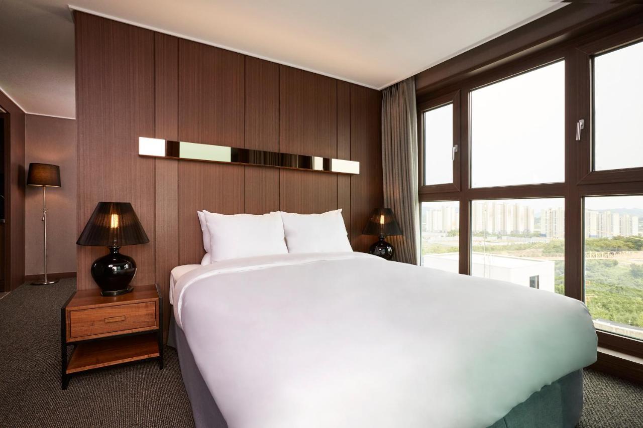Raonstay in Perla Hotel Jinju Bagian luar foto